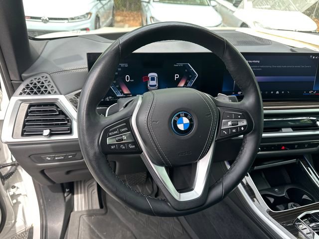 Used 2025 BMW X5 xDrive50e w/ Executive Package AWD/4WD image 17