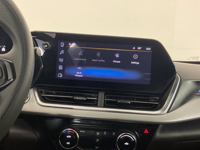 Used 2025 Chevrolet Trax LT FWD image 20
