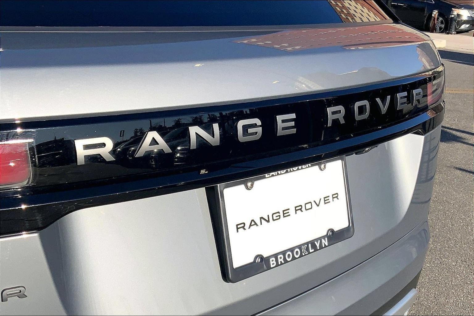Certified 2026 Land Rover Range Rover Velar S AWD/4WD image 31