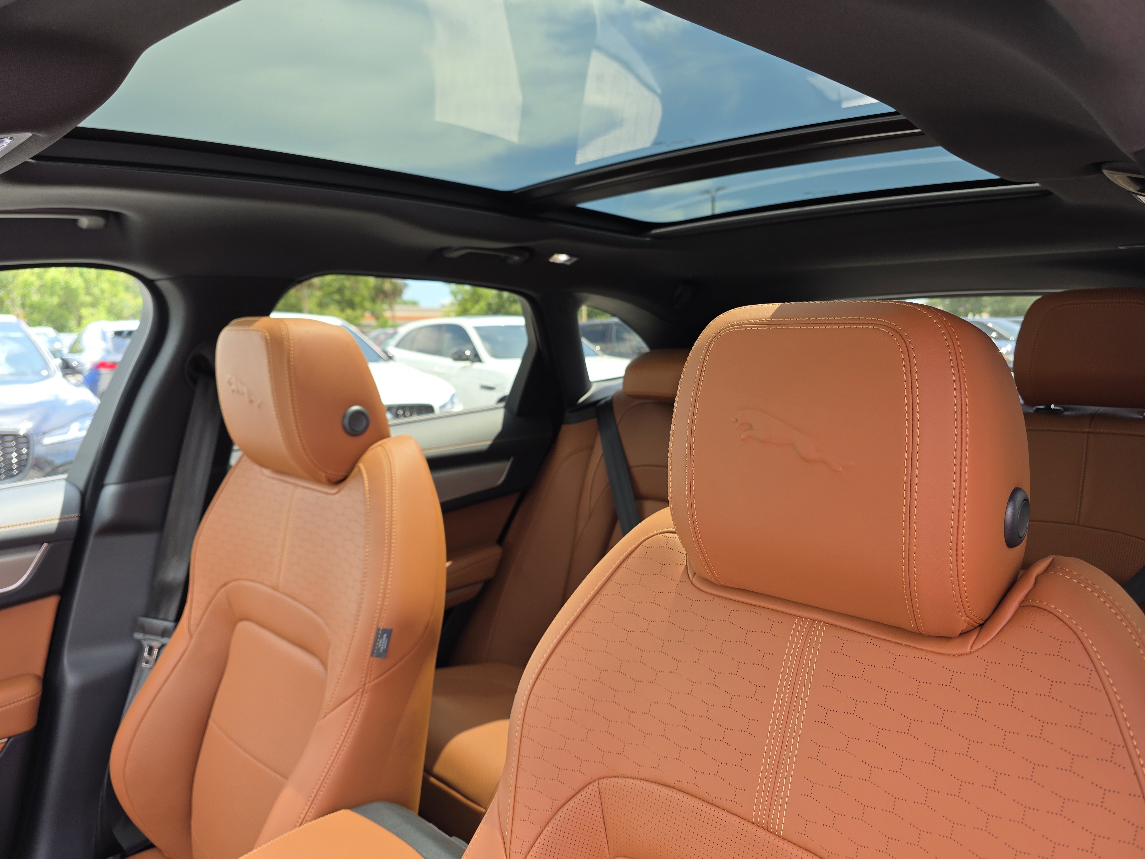 New 2026 Jaguar F-PACE R-Dynamic S image 23