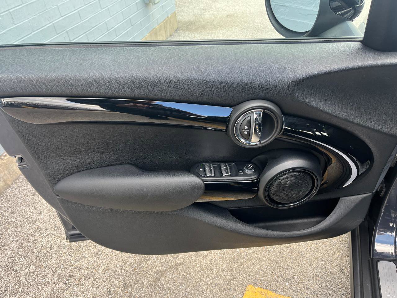 Used 2016 MINI Cooper S image 20