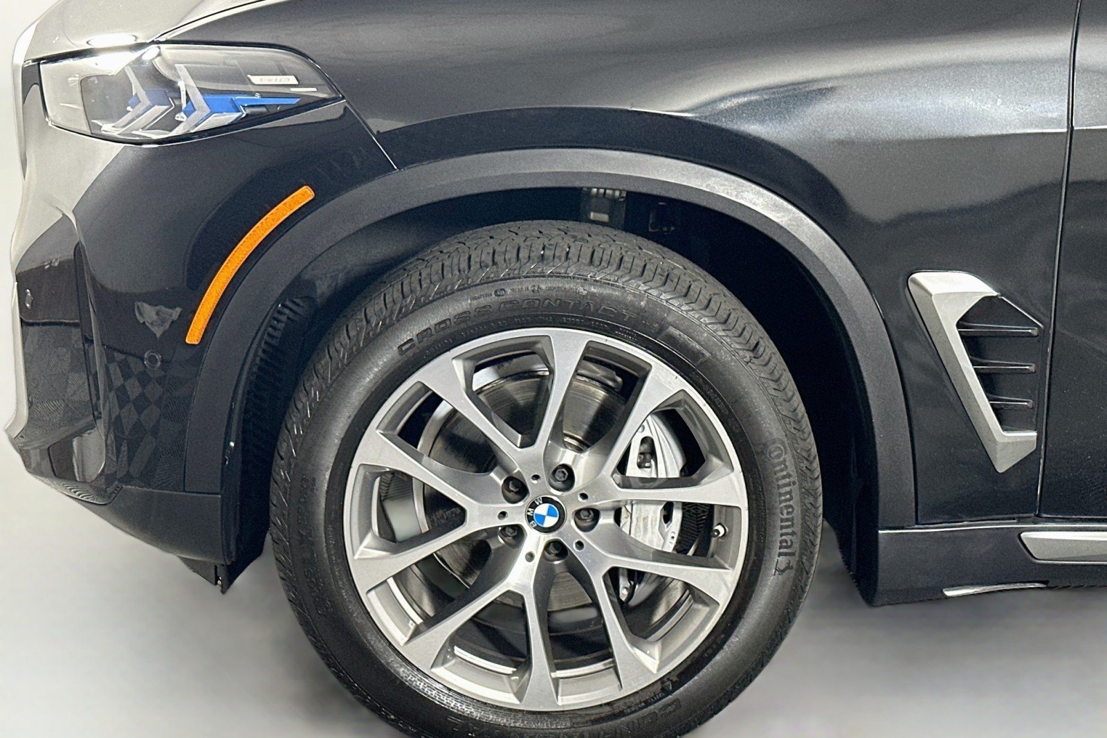 Used 2024 BMW X5 sDrive40i w/ Premium Package RWD image 12