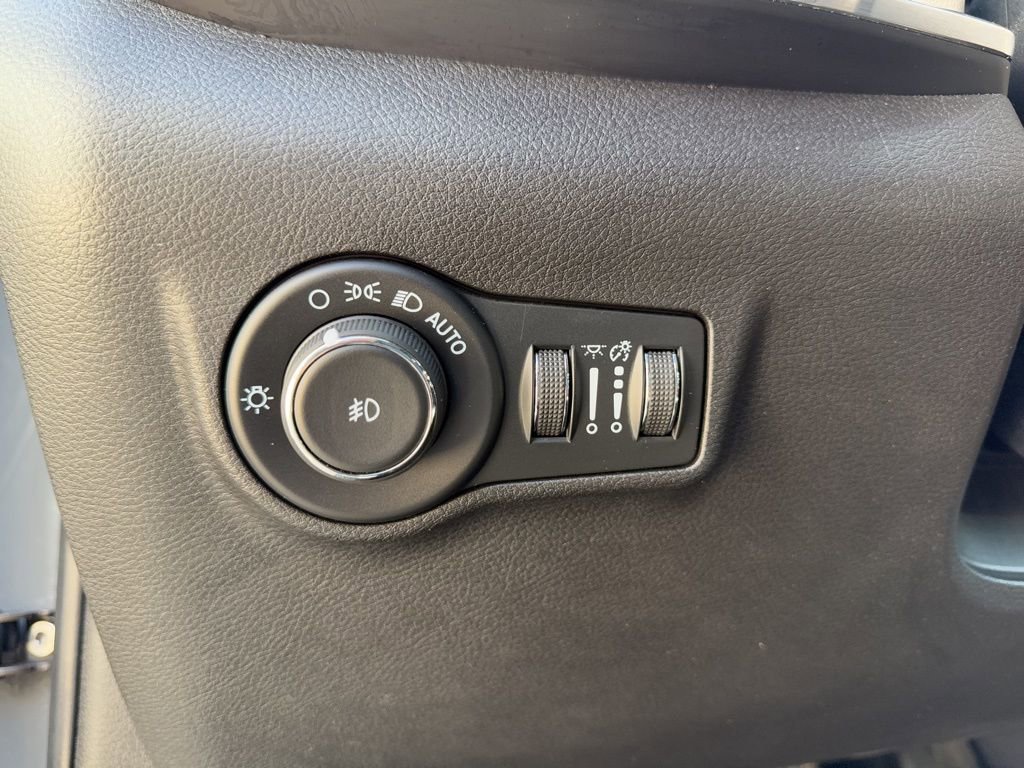 Used 2024 Jeep Compass Limited AWD/4WD image 19