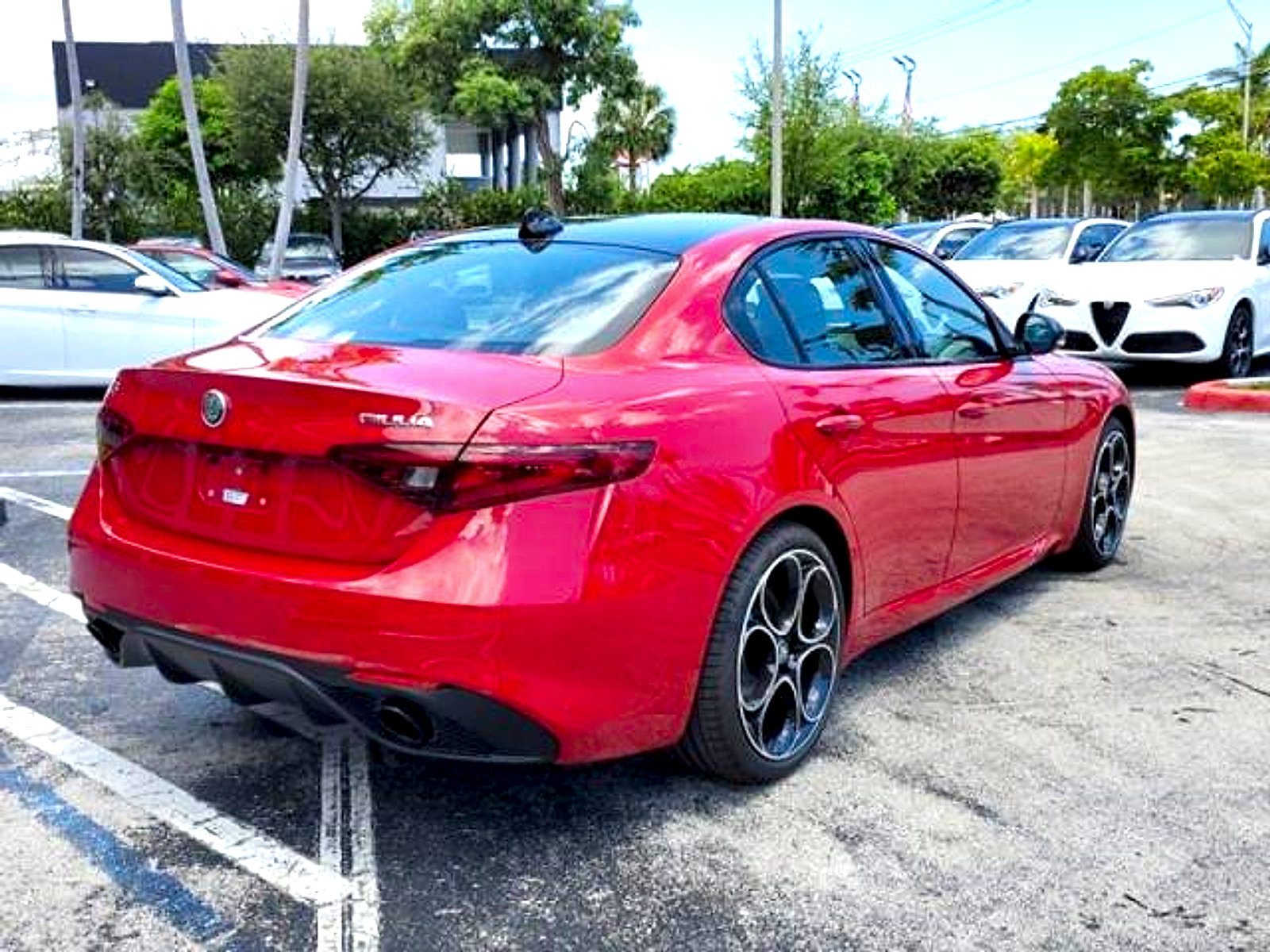 New 2023 Alfa Romeo Giulia Veloce RWD image 6