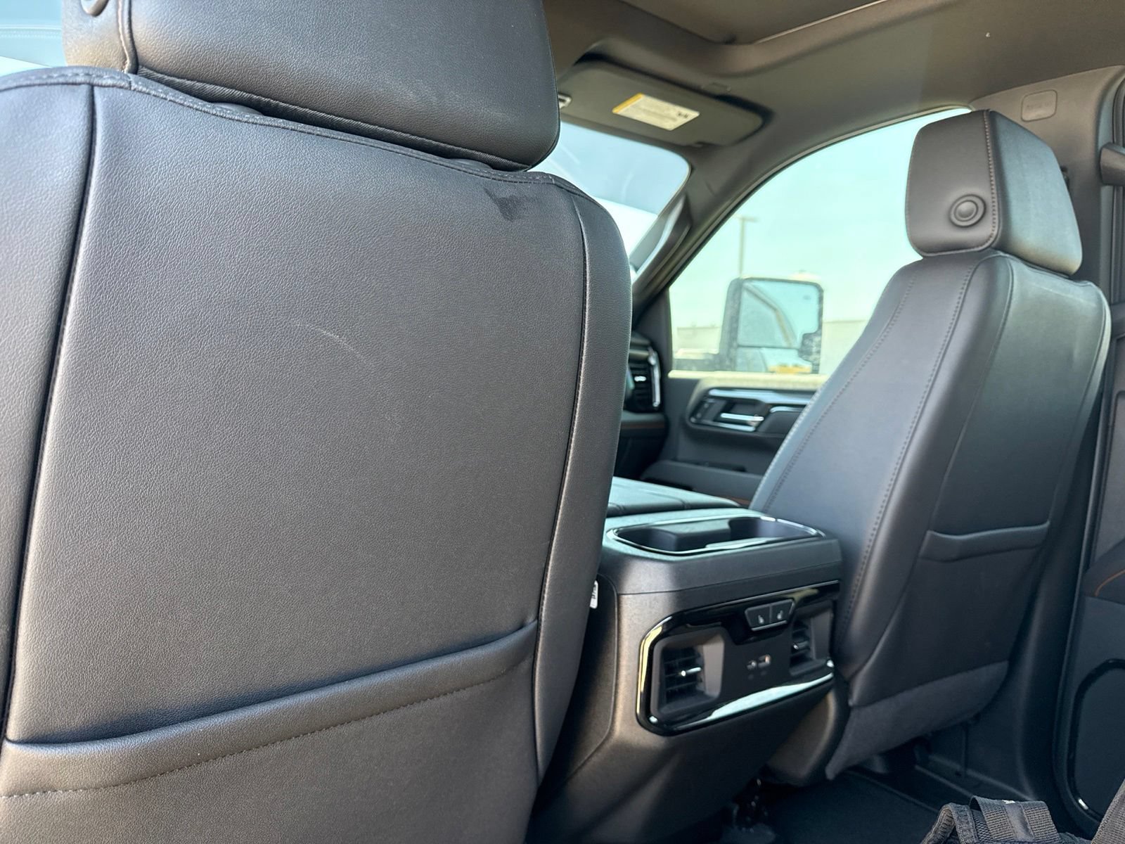 Used 2025 GMC Sierra 2500 AT4 w/ AT4 Premium Plus Package AWD/4WD image 14