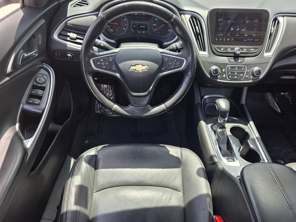 Used 2022 Chevrolet Malibu LT w/ Leather Package FWD image 11