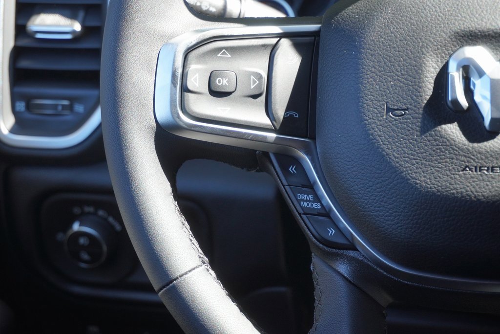 New 2026 RAM 1500 4x4 Crew Cab image 12