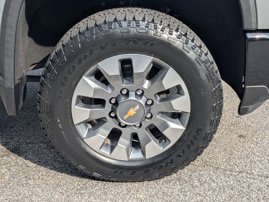 Certified 2024 Chevrolet Silverado 2500 Custom w/ Custom Convenience Package image 11