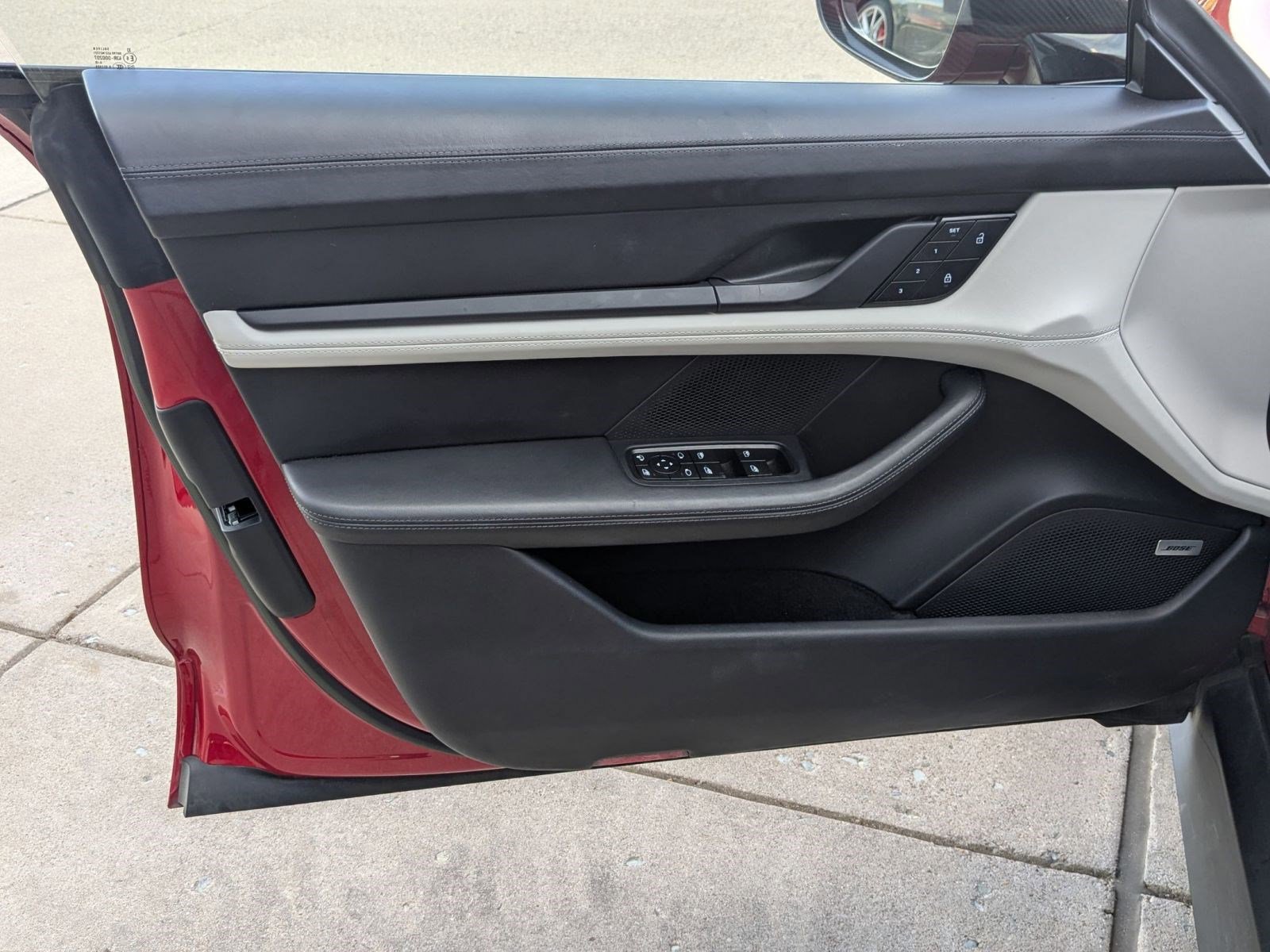 Used 2023 Porsche Taycan 4S image 13