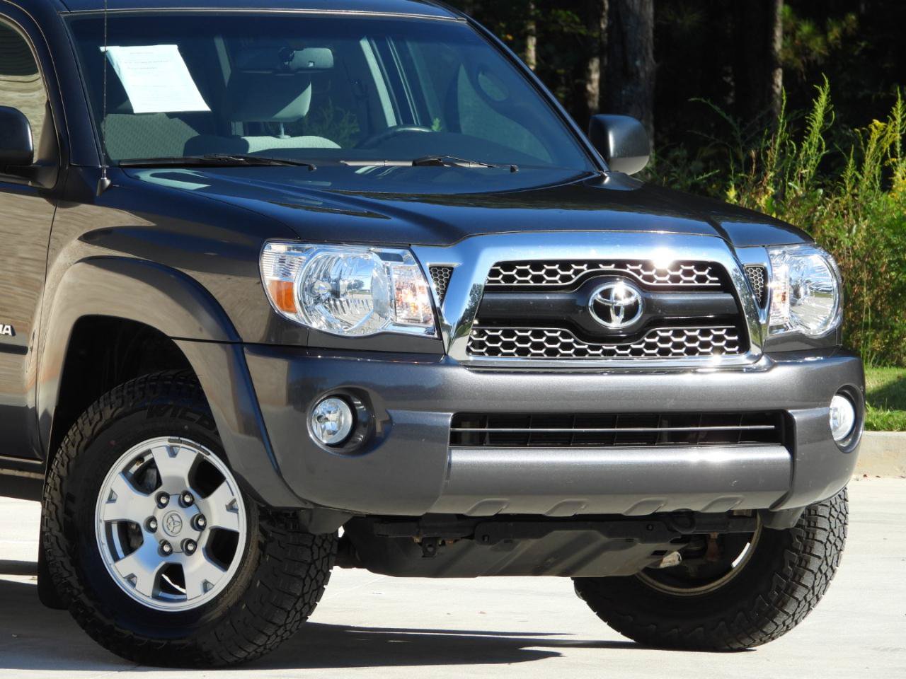 Used 2011 Toyota Tacoma PreRunner w/ SR5 Pkg #2 RWD image 17