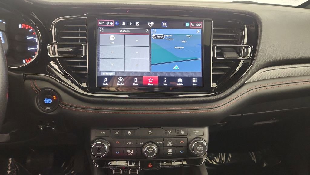 Used 2023 Dodge Durango GT image 13