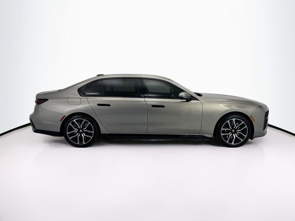 Certified 2025 BMW i7 eDrive50 w/ M Sport Package RWD image 4