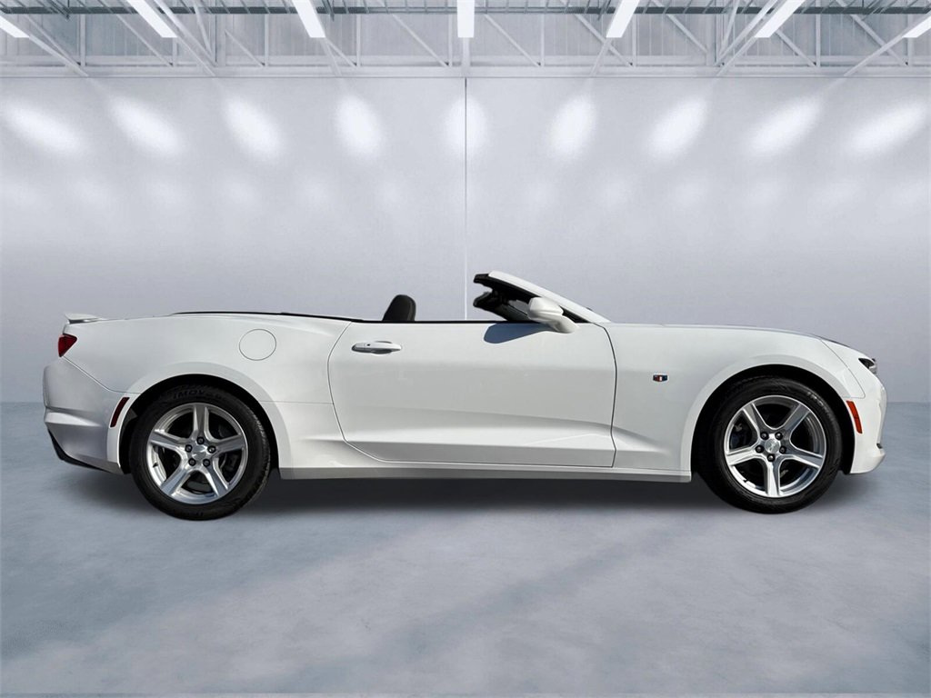 Used 2020 Chevrolet Camaro LT image 3