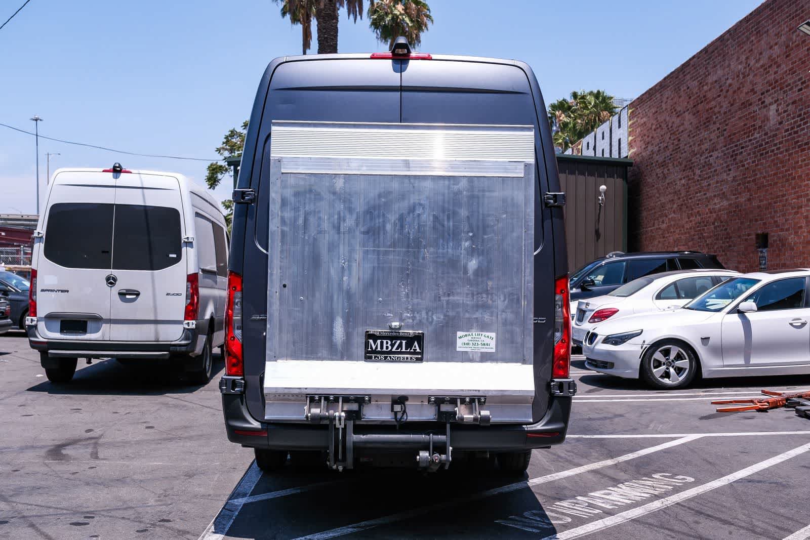 Used 2023 Mercedes-Benz Sprinter 4500 image 3