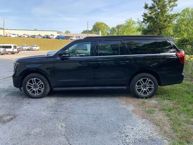 Used 2025 Ford Expedition Max Active AWD/4WD image 5