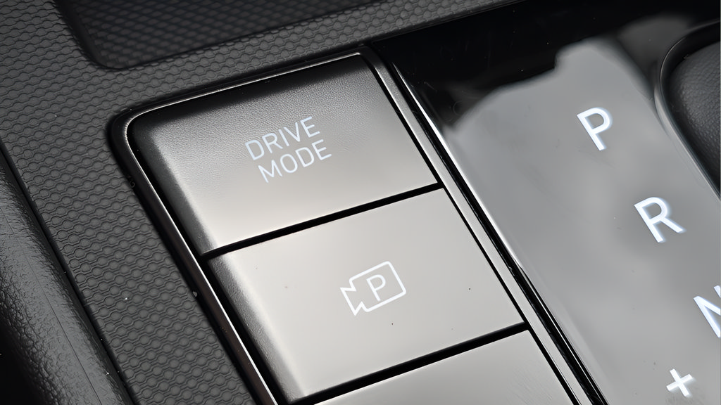 Certified 2026 Hyundai Elantra Sport FWD image 30