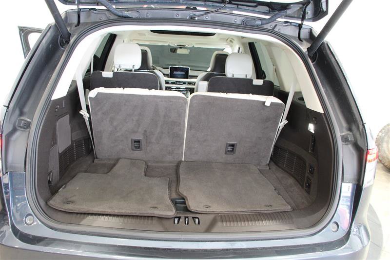 Used 2023 Lincoln Aviator Black Label w/ Class IV Trailer Tow Package image 41