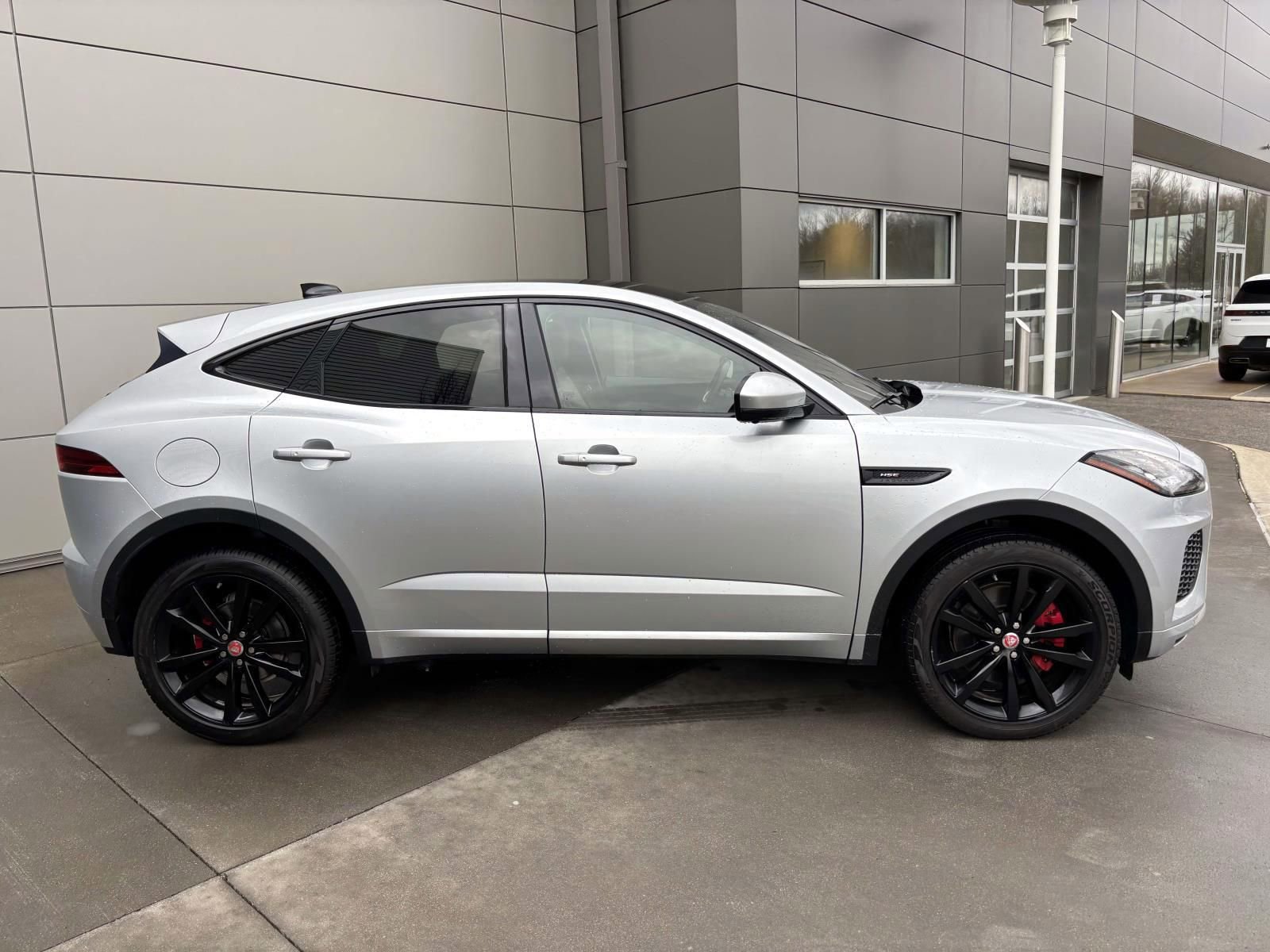 Used 2019 Jaguar E-PACE R-Dynamic HSE image 4