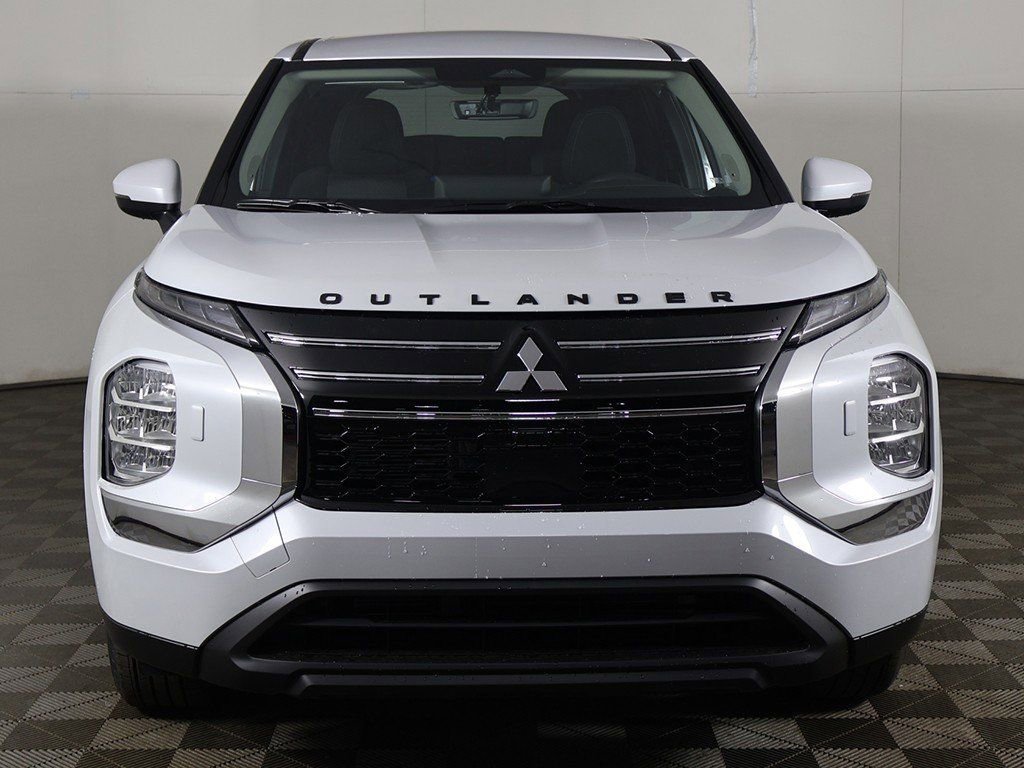 New 2026 Mitsubishi Outlander ES AWD/4WD image 11