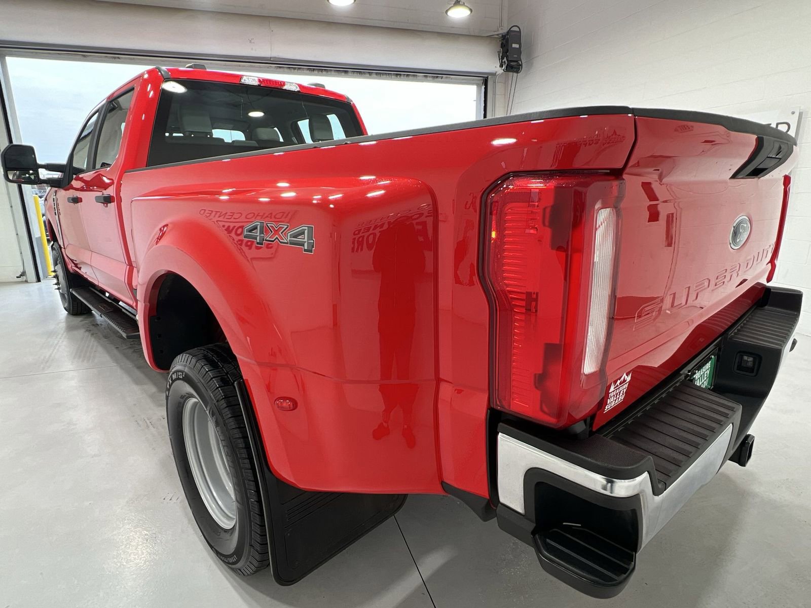 Used 2025 Ford F350 XL w/ XL Chrome Package image 6