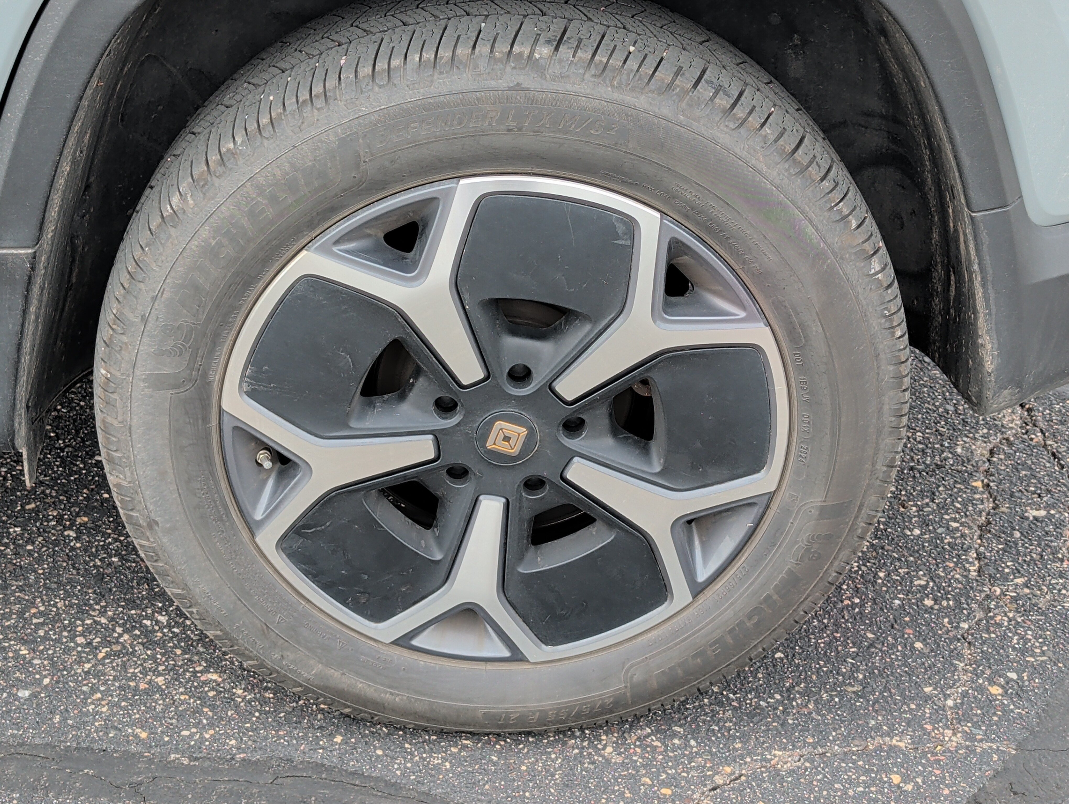 Used 2022 Rivian R1T Adventure AWD/4WD image 5