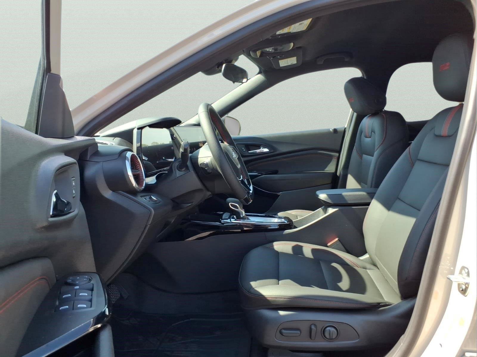 New 2026 Chevrolet Trax RS w/ Driver Confidence Package FWD image 14