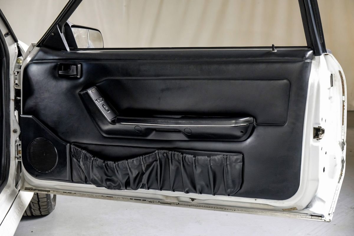 Used 1993 Ford Mustang GT image 35