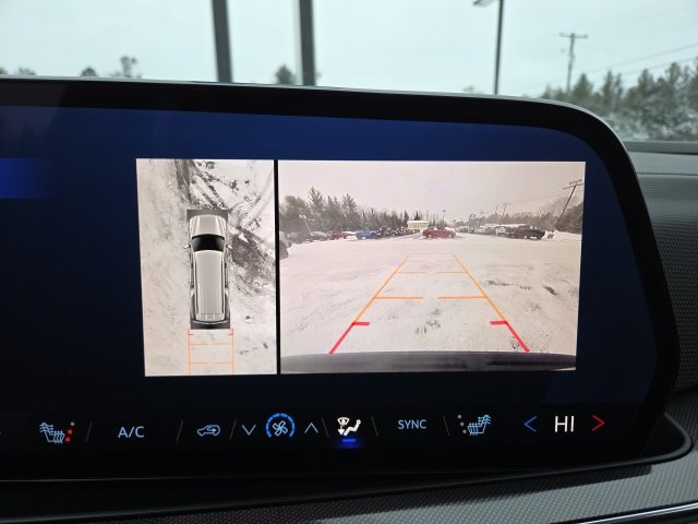 Used 2025 Chevrolet Suburban RST image 19