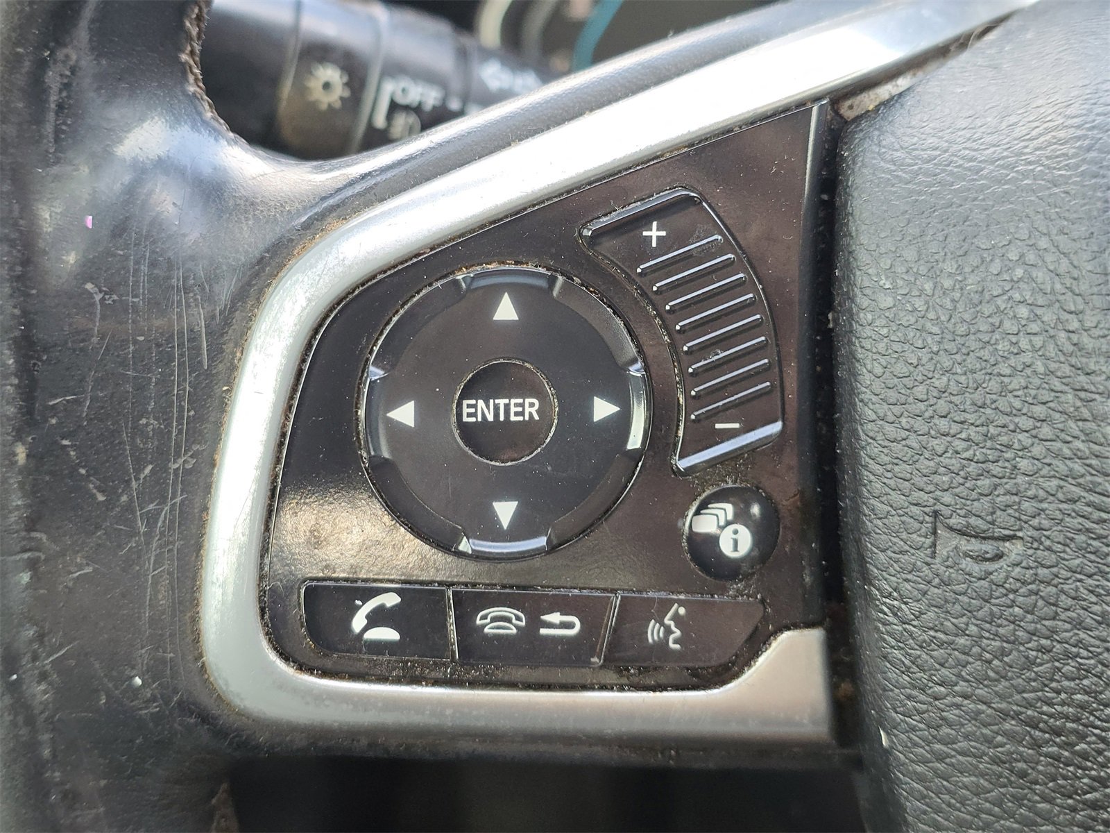 Used 2017 Honda Civic Touring image 16