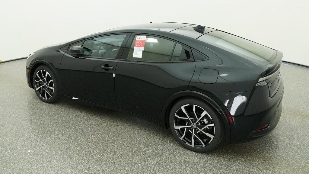 New 2026 Toyota Prius Plug-In Hybrid FWD image 7