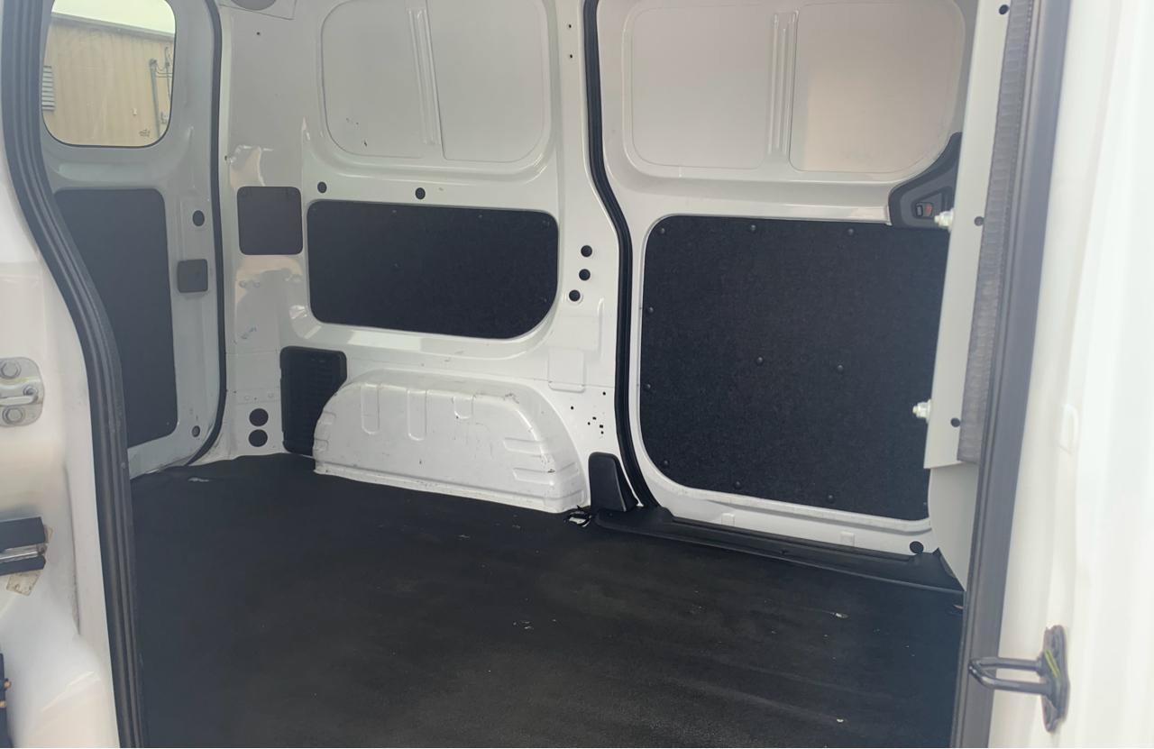 Used 2015 Nissan NV200 SV w/ Technology Package FWD image 23