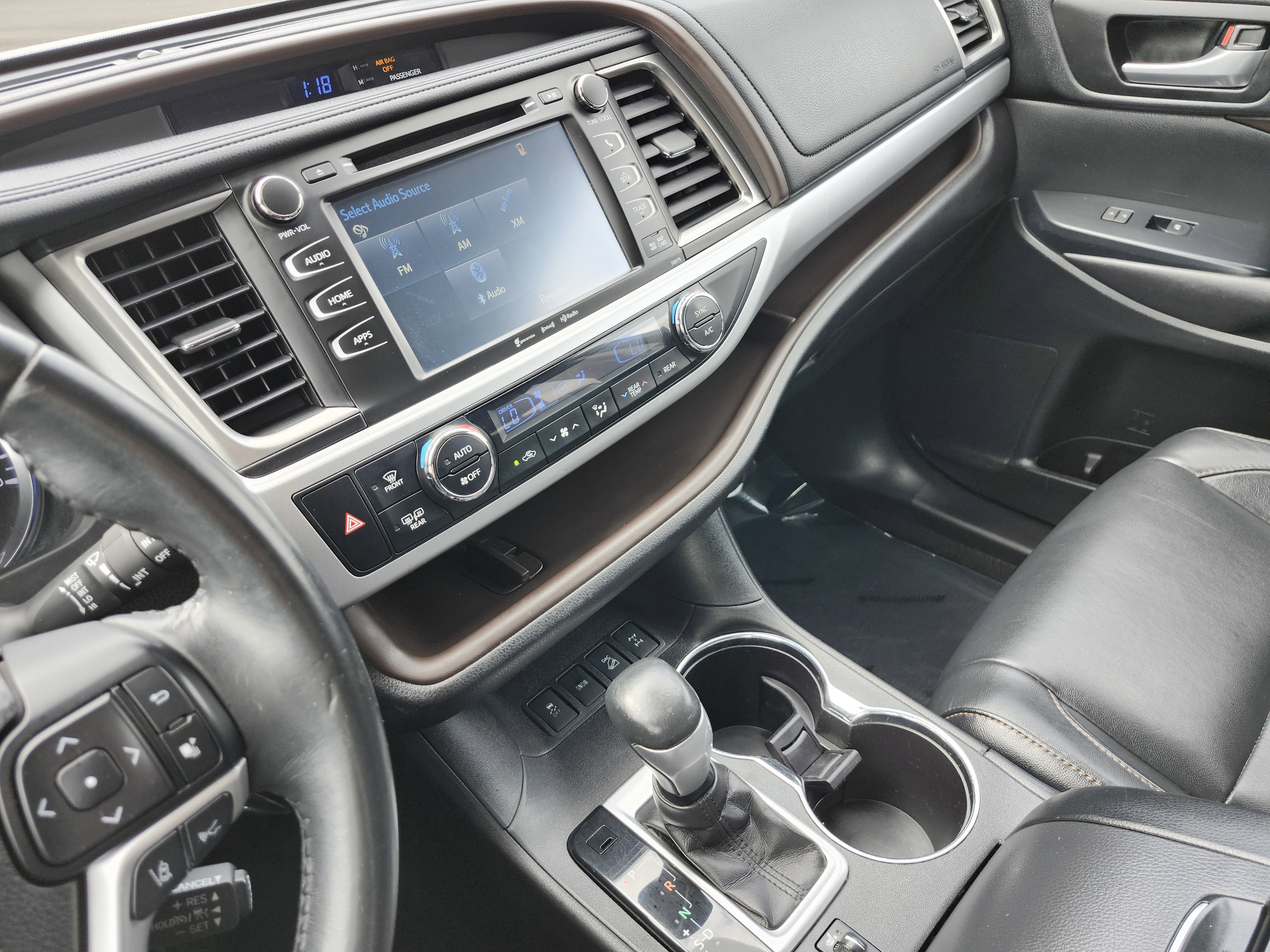 Used 2017 Toyota Highlander XLE image 34