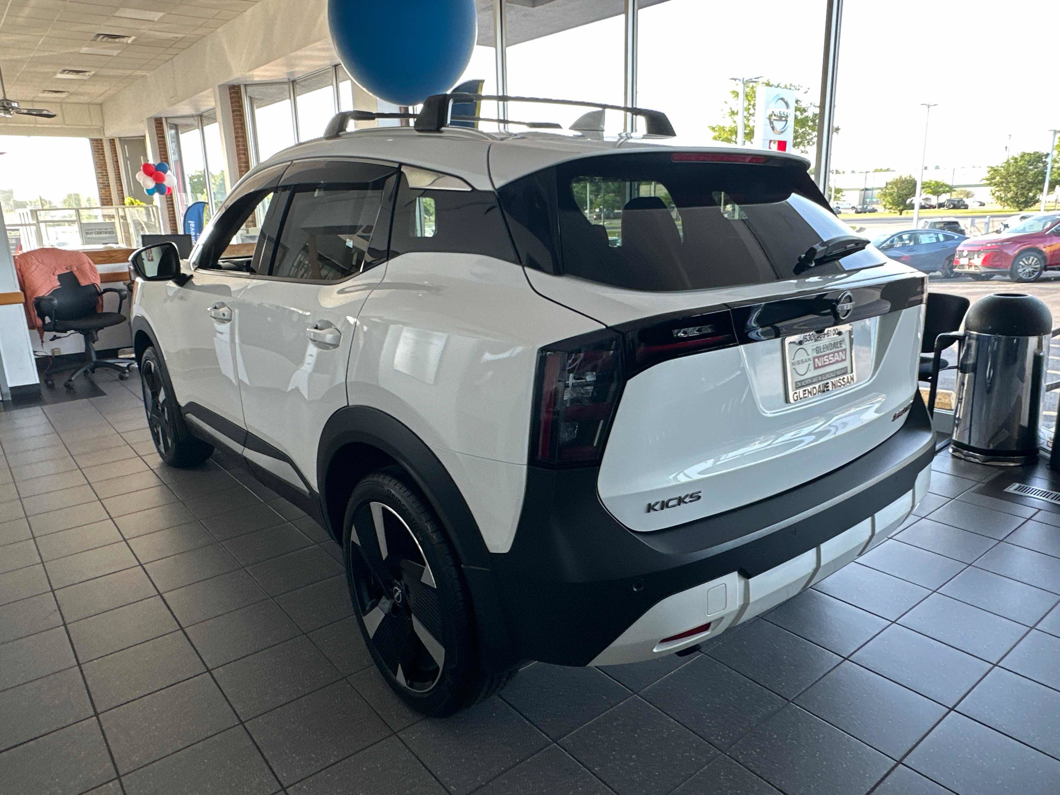 New 2025 Nissan Kicks SR AWD/4WD image 6