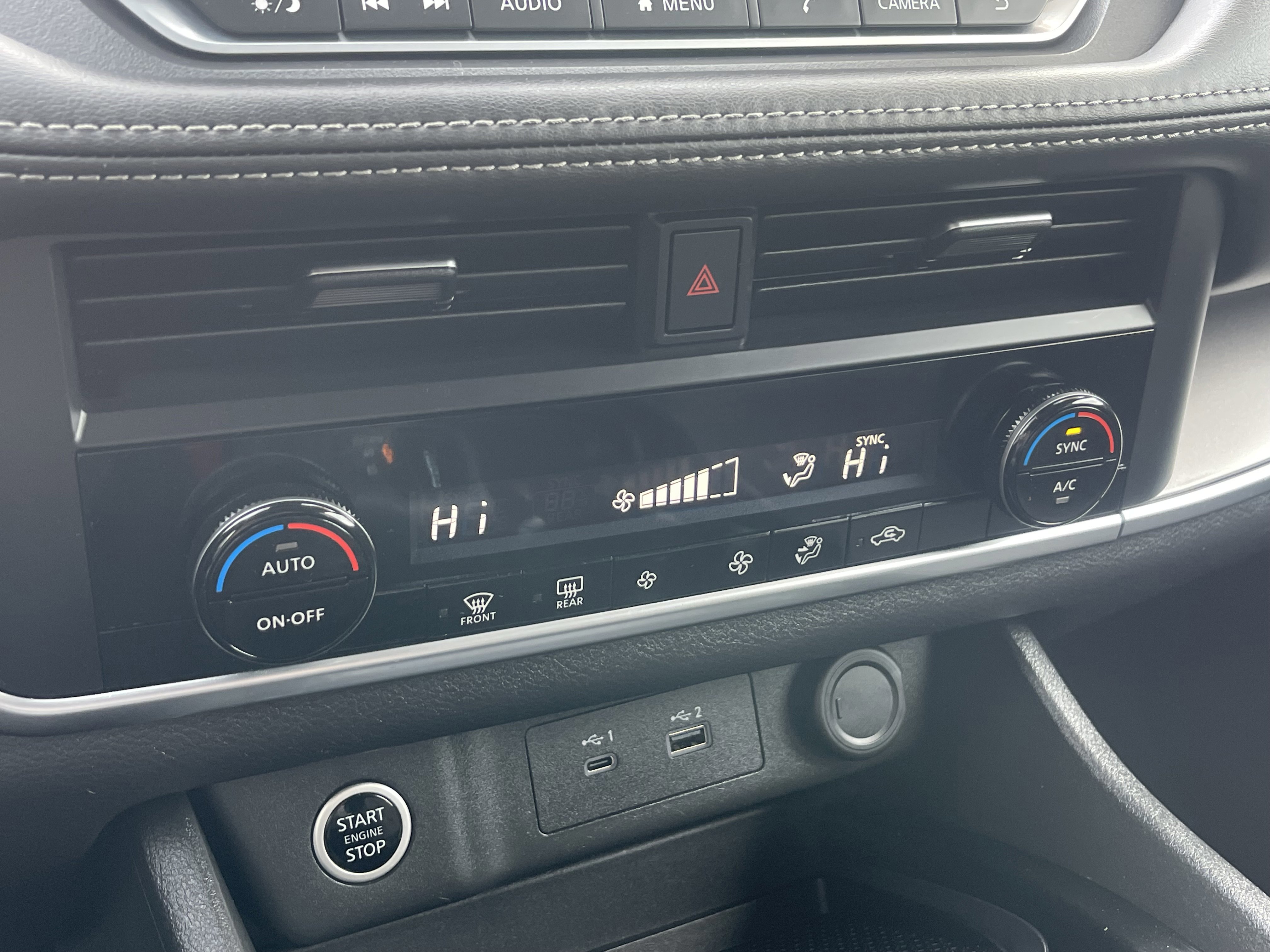 Used 2023 Nissan Rogue SV image 29