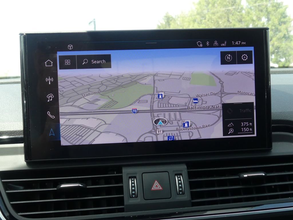 Used 2025 Audi Q5 e Premium Plus w/ Premium Plus Package image 8