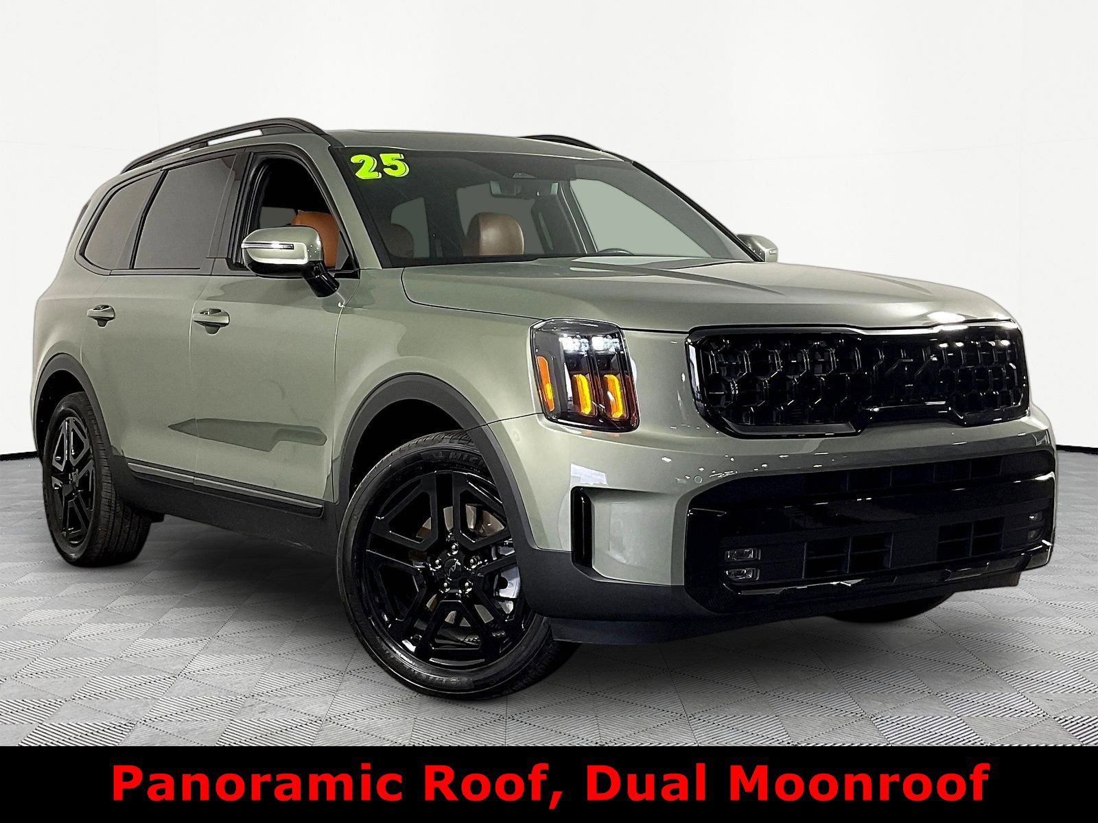 Certified 2025 Kia Telluride SX Prestige X-Line AWD/4WD image 3