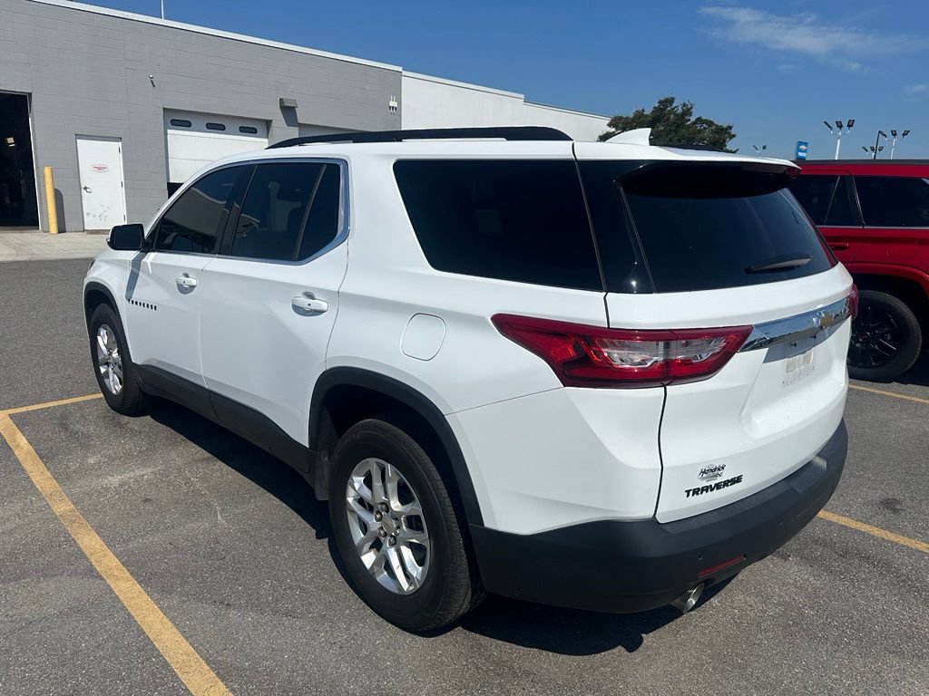 Used 2019 Chevrolet Traverse LT FWD image 3
