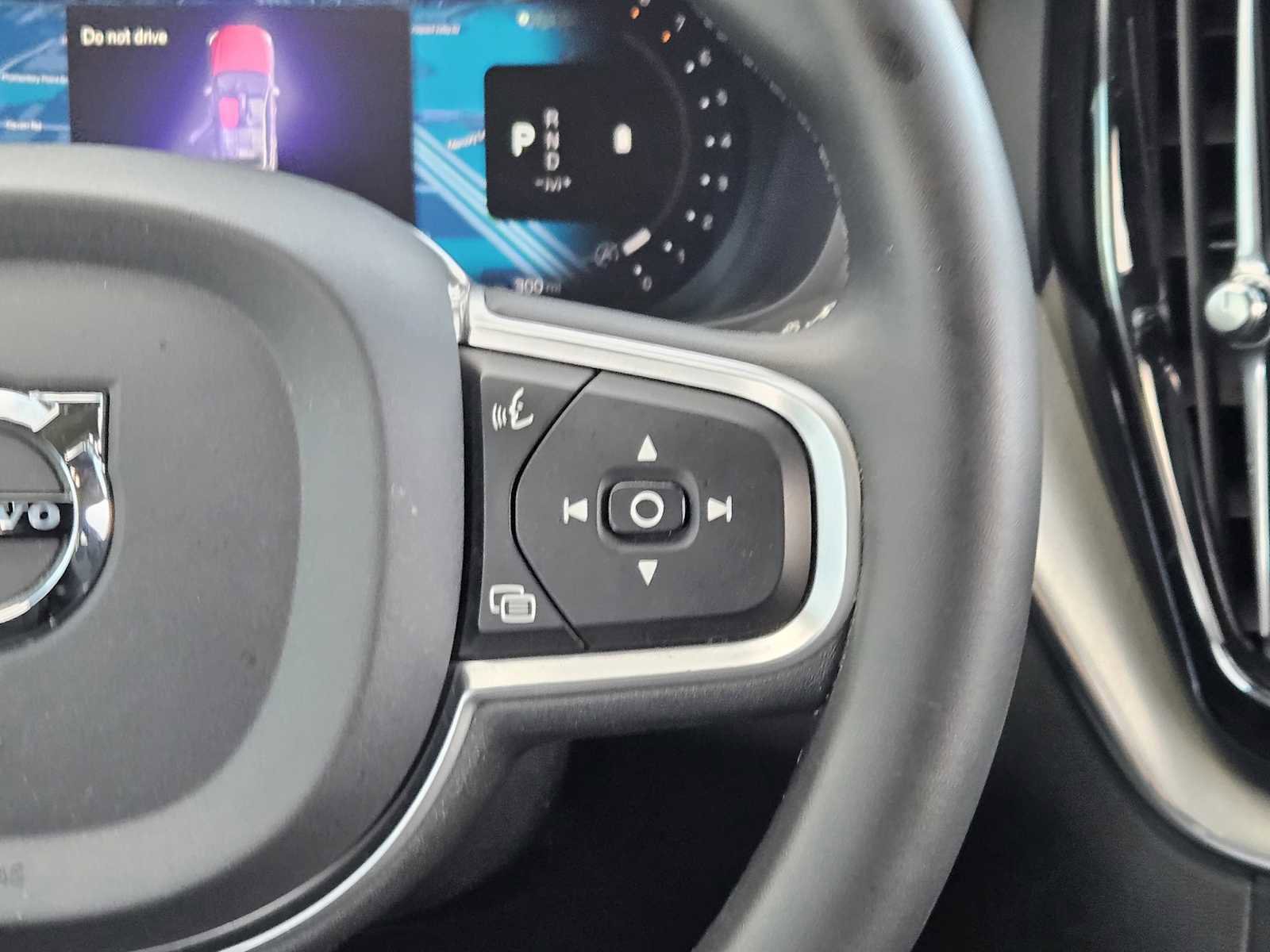 Used 2023 Volvo XC60 B5 Core w/ Climate Package image 28