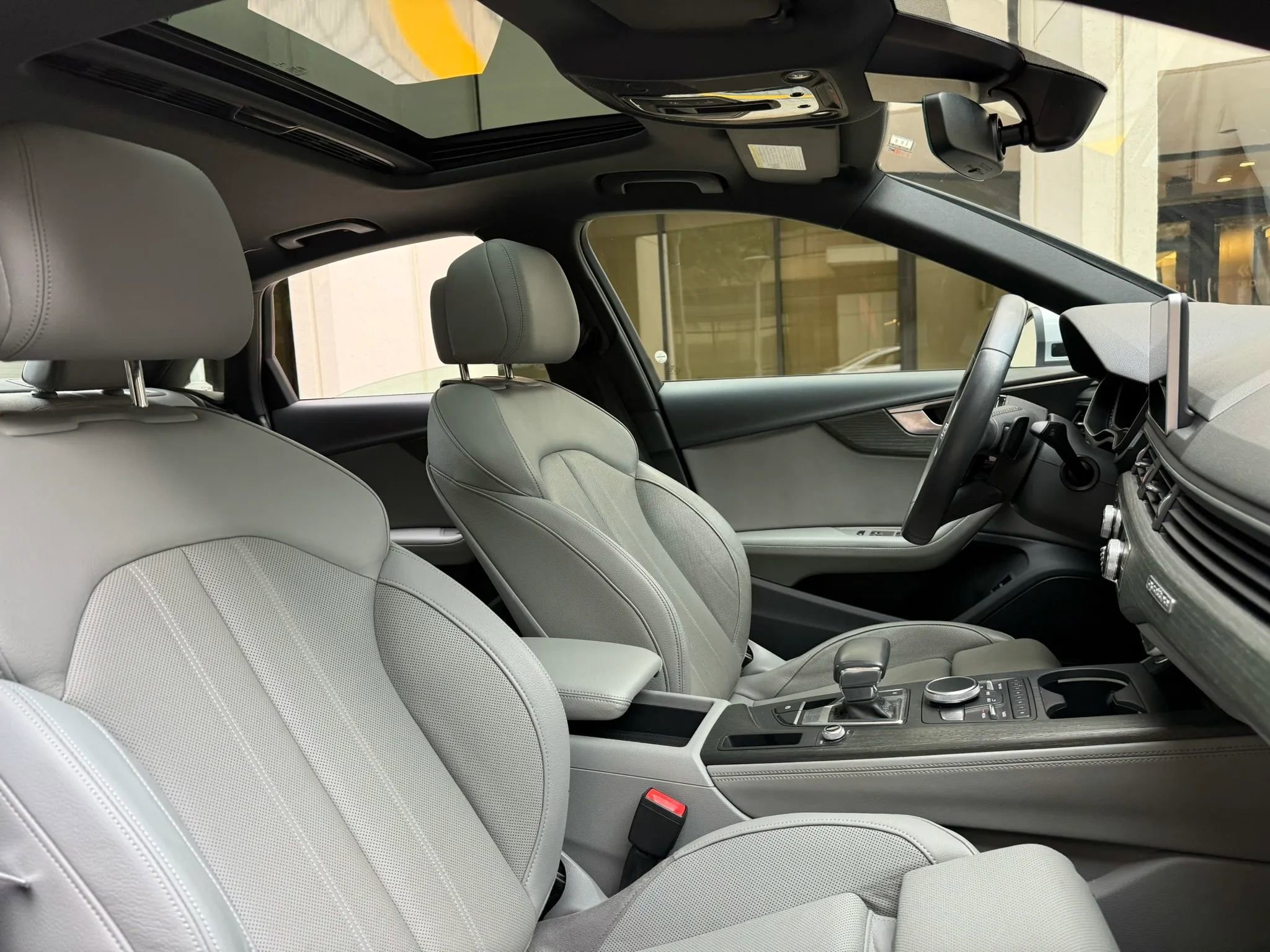 Used 2019 Audi A4 2.0T Premium Plus w/ Premium Plus Package AWD/4WD image 31