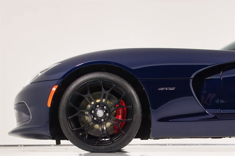 Used 2014 SRT Viper GTS w/ GTS Laguna Interior Package RWD image 6