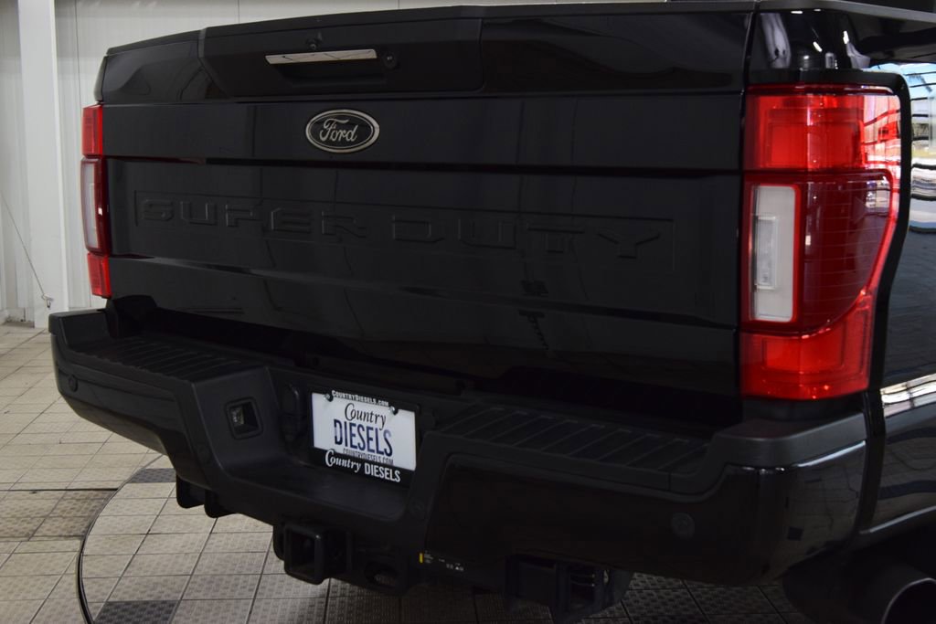 Used 2022 Ford F350 Lariat w/ Black Appearance Package image 18