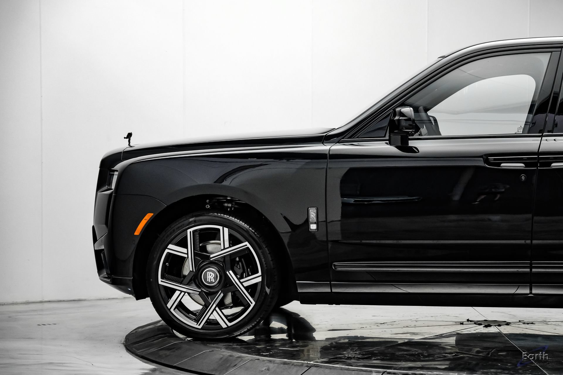 Used 2026 Rolls-Royce Cullinan Black Badge AWD/4WD image 10