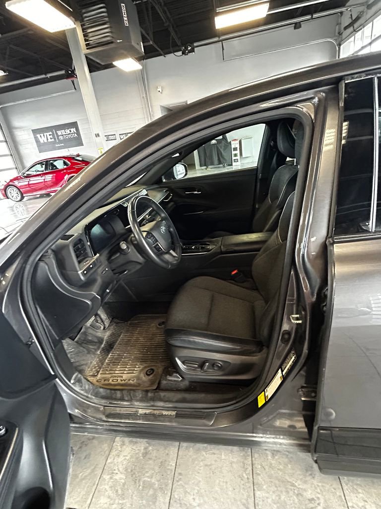 Certified 2023 Toyota Crown AWD/4WD image 7