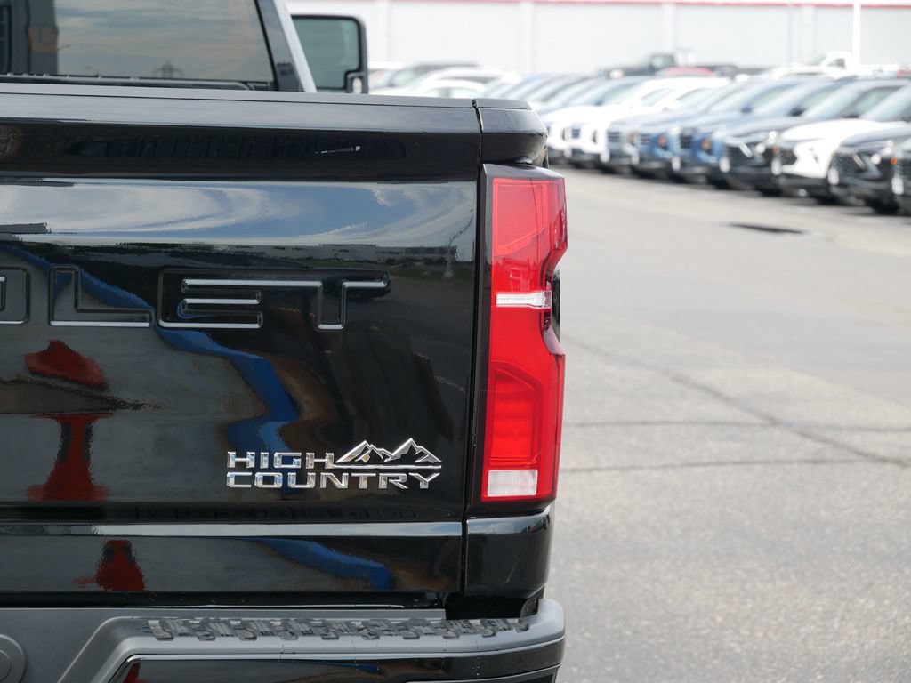 New 2026 Chevrolet Silverado 2500 High Country w/ High Country Premium Package AWD/4WD image 6