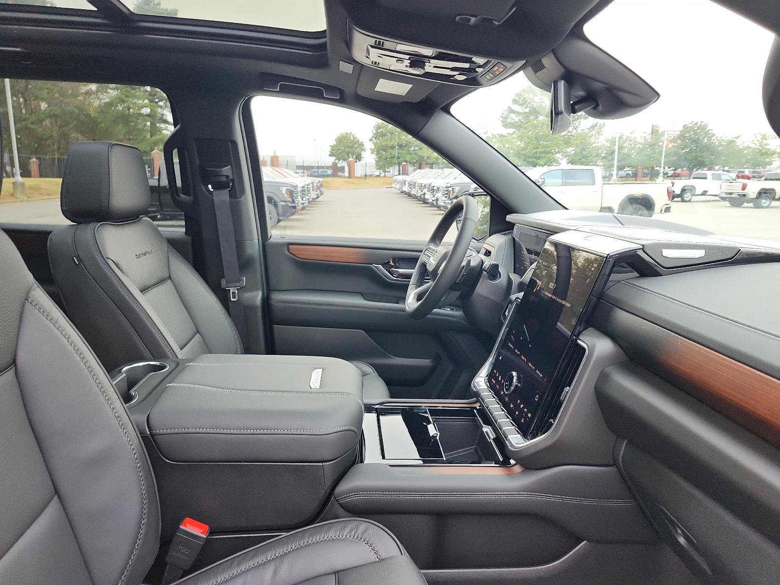 New 2026 GMC Yukon XL Denali w/ Sun & Power Step Package image 6