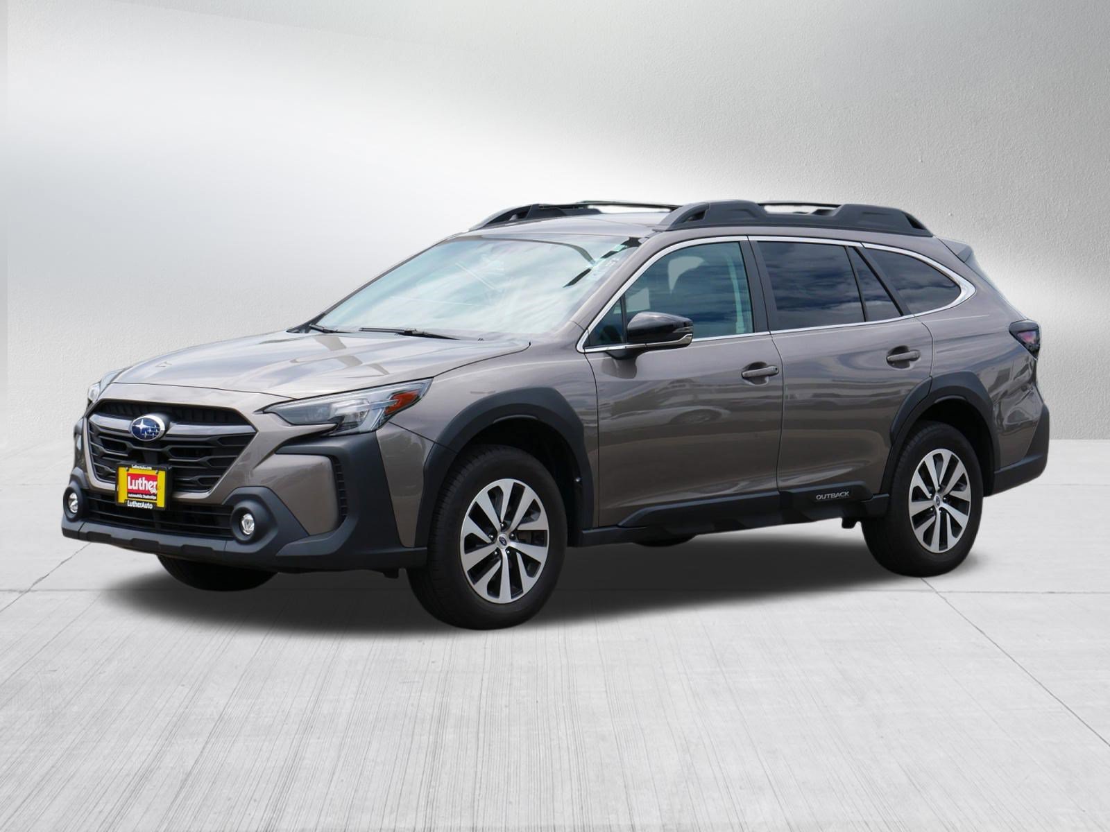 Used 2023 Subaru Outback Premium w/ Popular Package #1 AWD/4WD image 3