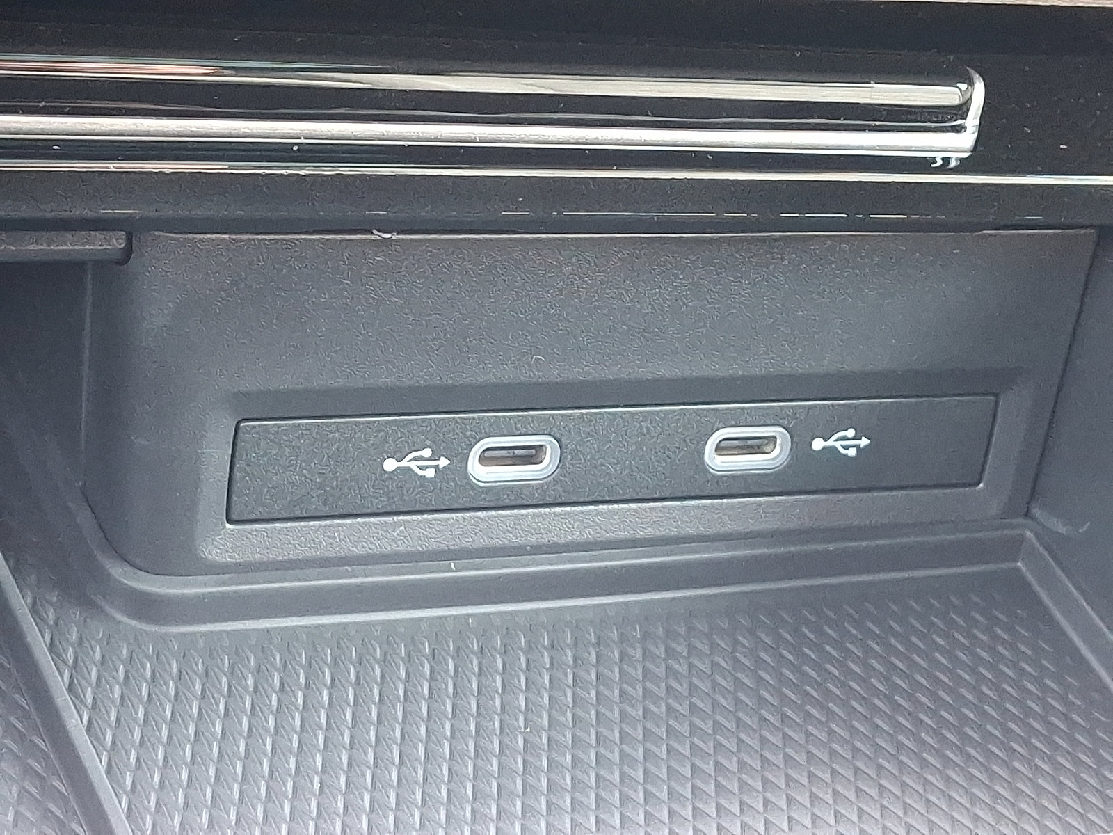 New 2025 Volkswagen Atlas SEL Premium R-Line image 17