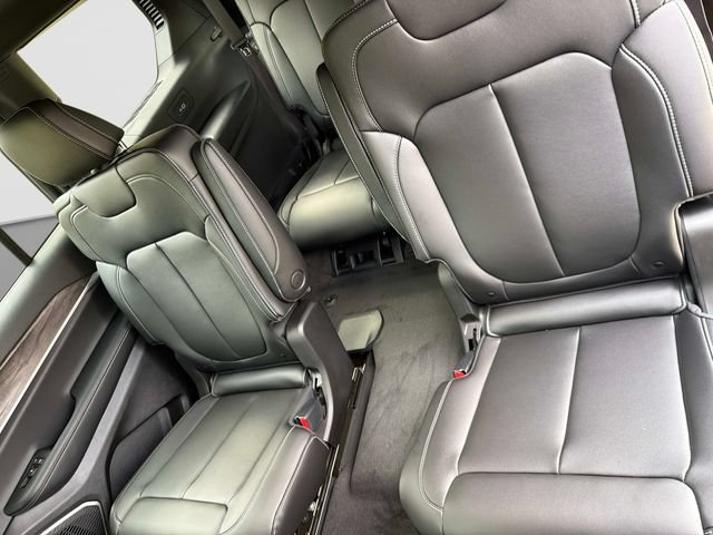 New 2026 Jeep Grand Cherokee L Limited w/ Limited Altitude Package AWD/4WD image 14