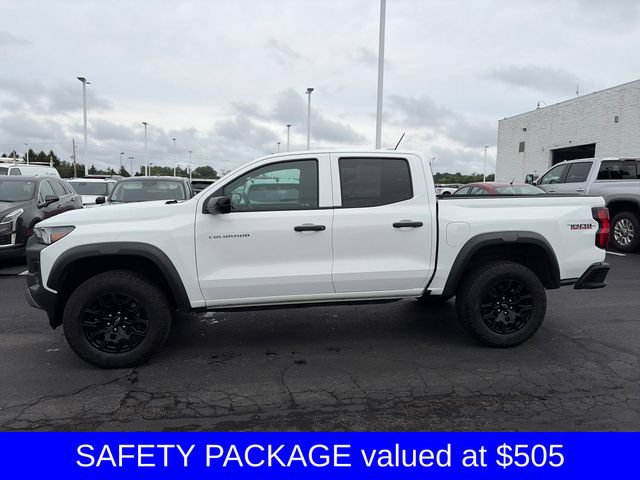 Used 2024 Chevrolet Colorado Trail Boss w/ Technology Package AWD/4WD image 5