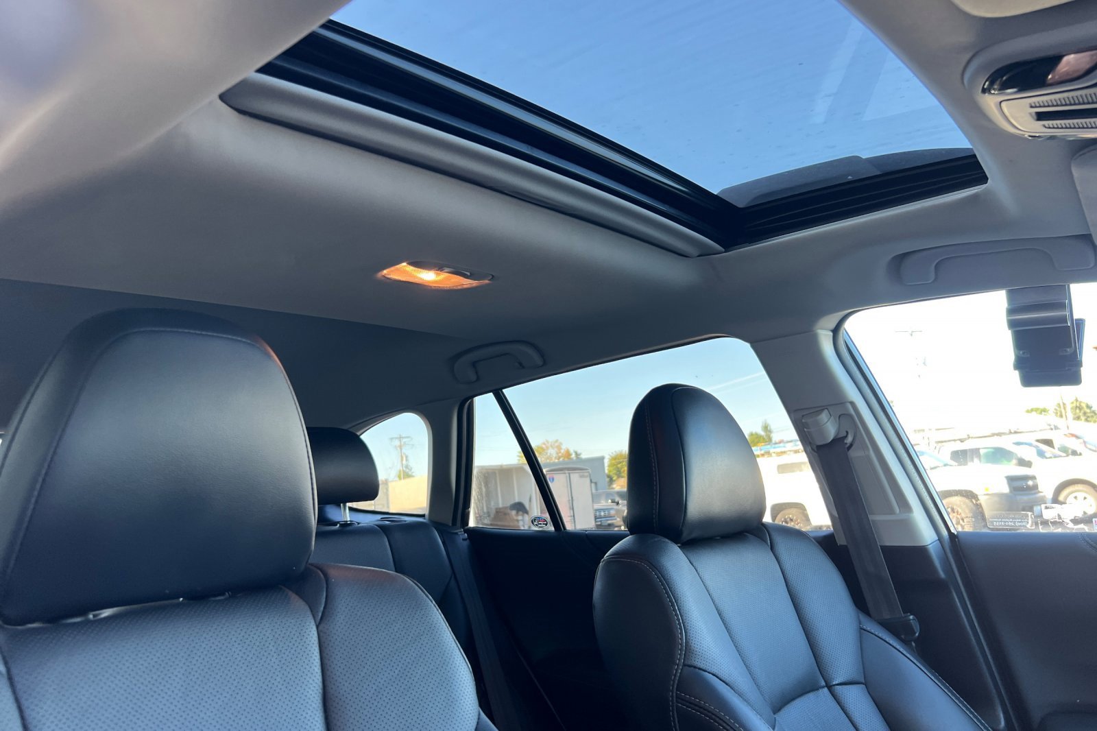 Used 2021 Subaru Outback Limited image 17